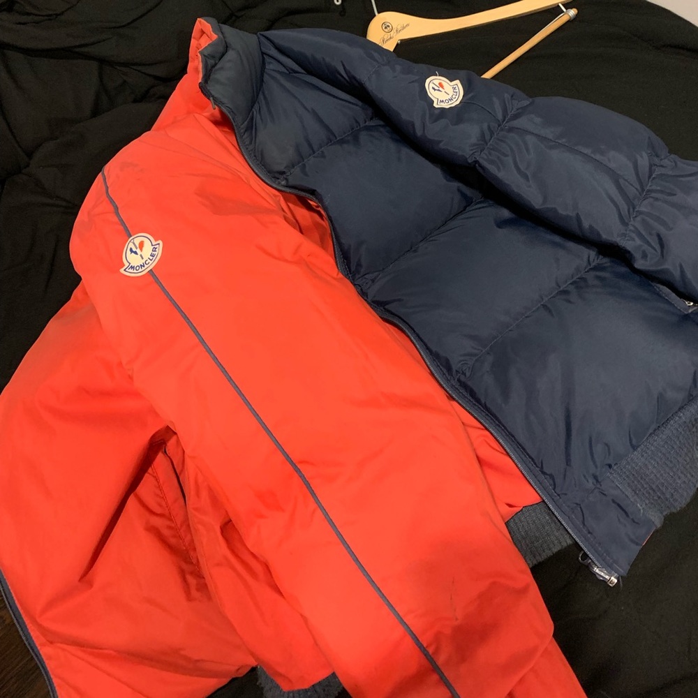 Reversible Moncler down coat - Picture 2 of 4